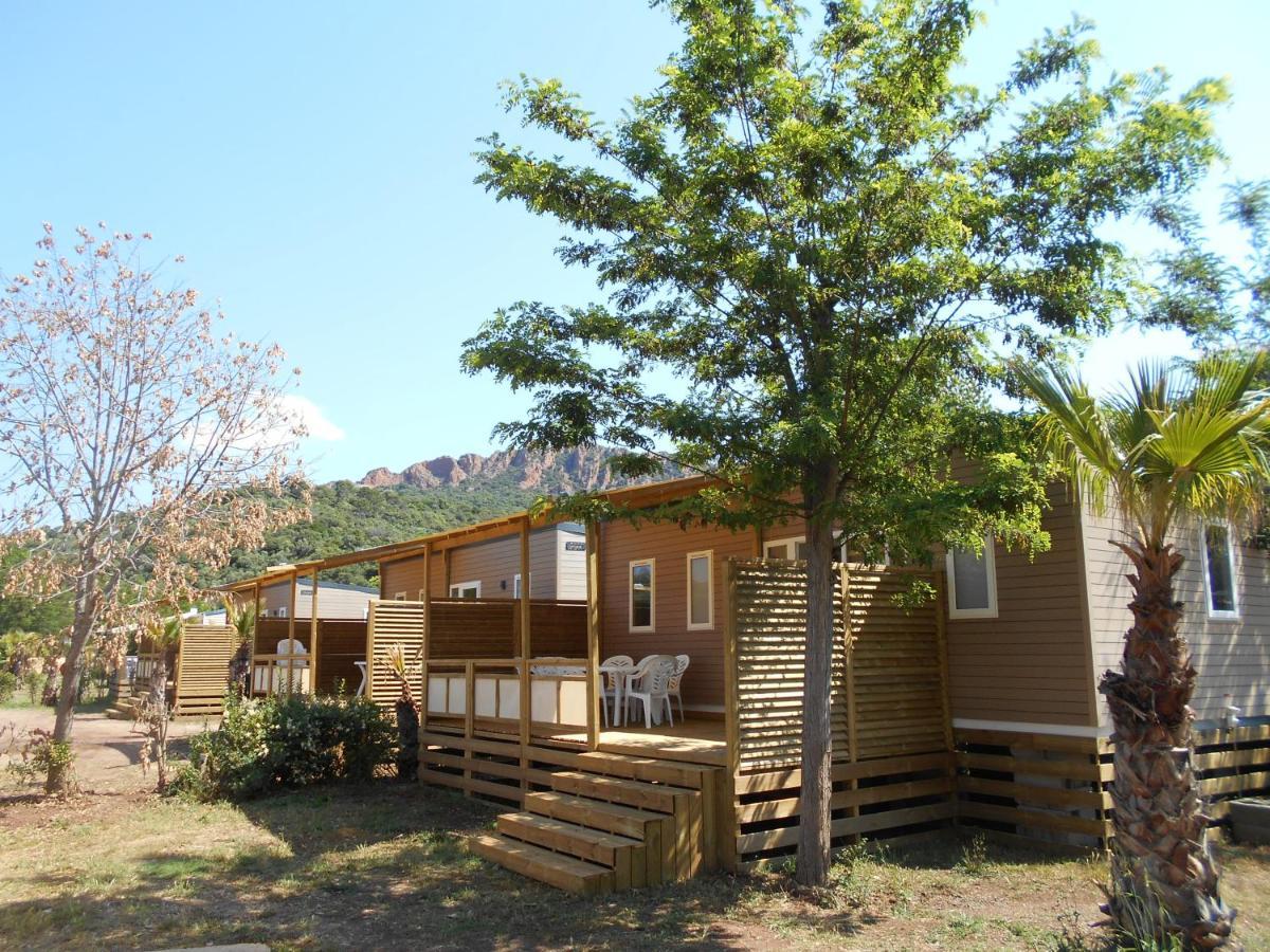 Camping Vallee Du Paradis Сен-Рафаэль Номер фото
